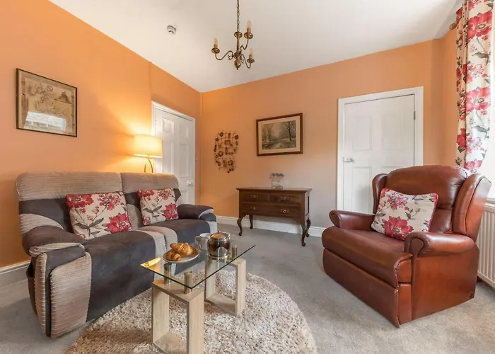 Georgian With Hot Tub